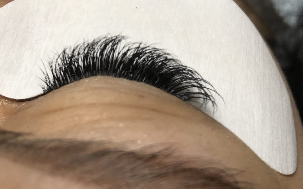 amazing lash studio reviews