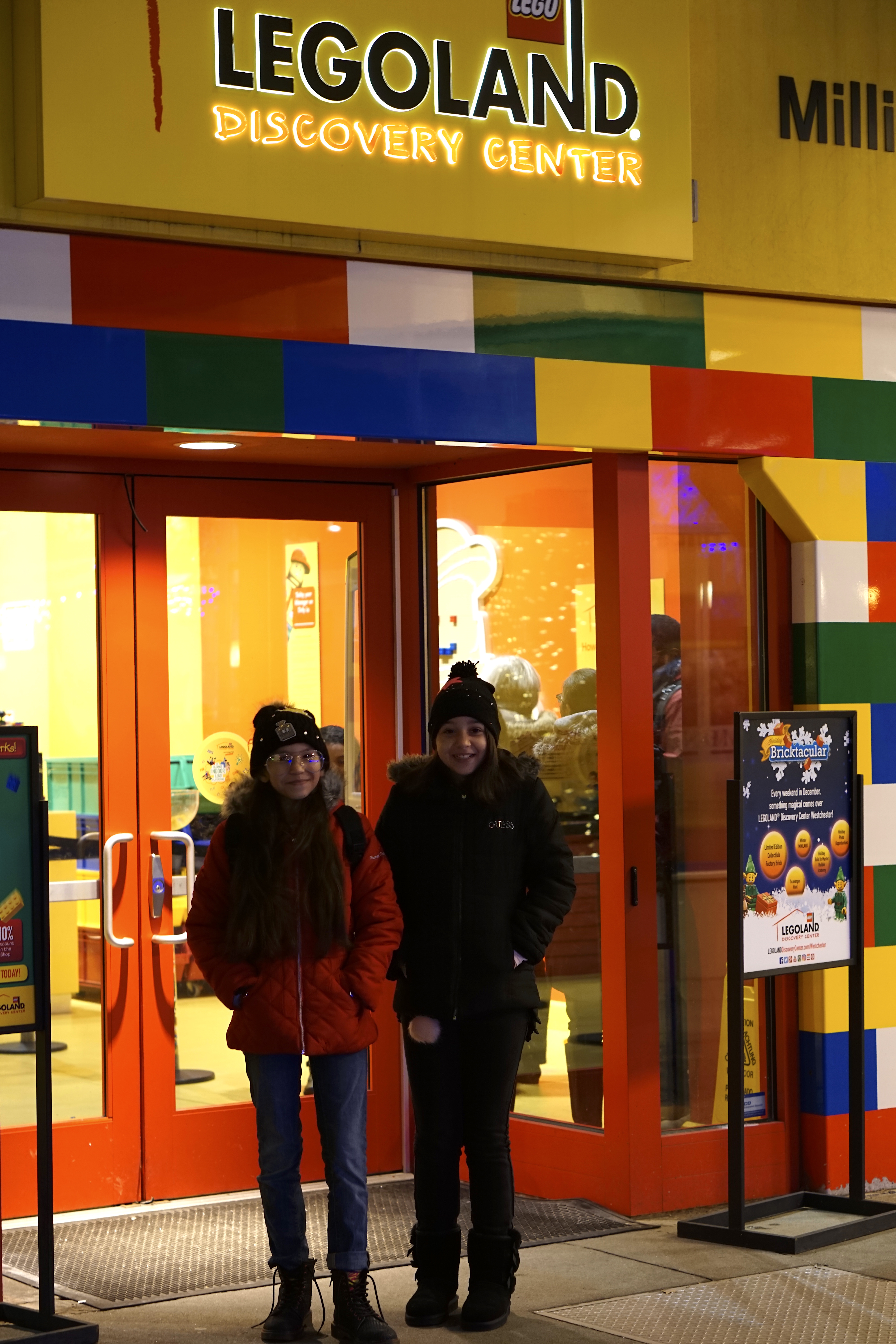 <img src="atriptolegoland101.jpg" alt="legoland discovery center">